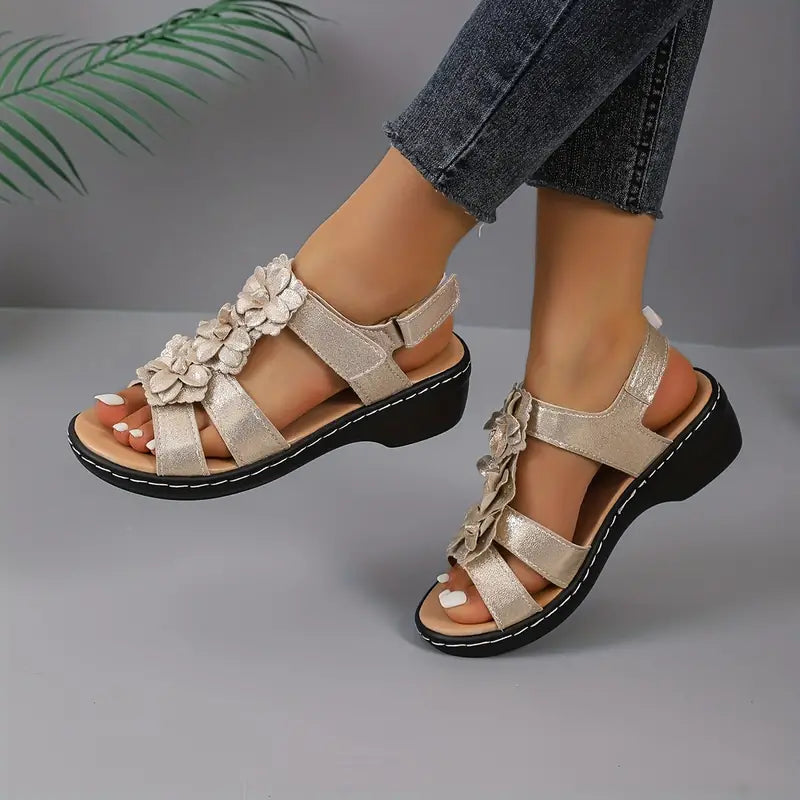 Sandalias de cuña Daisy